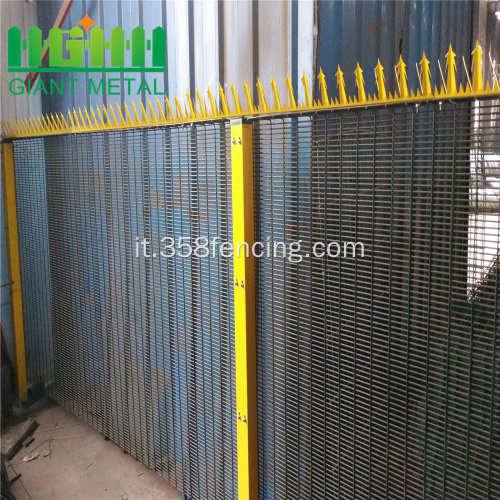 Pannelli per recinzione 358 rivestiti in PVC verde RAL 6005